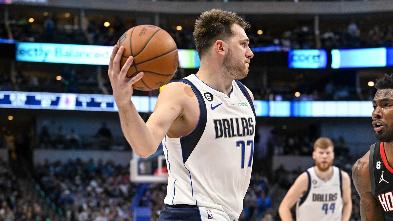 Dallas Mavericks vs Houston Rockets timeline